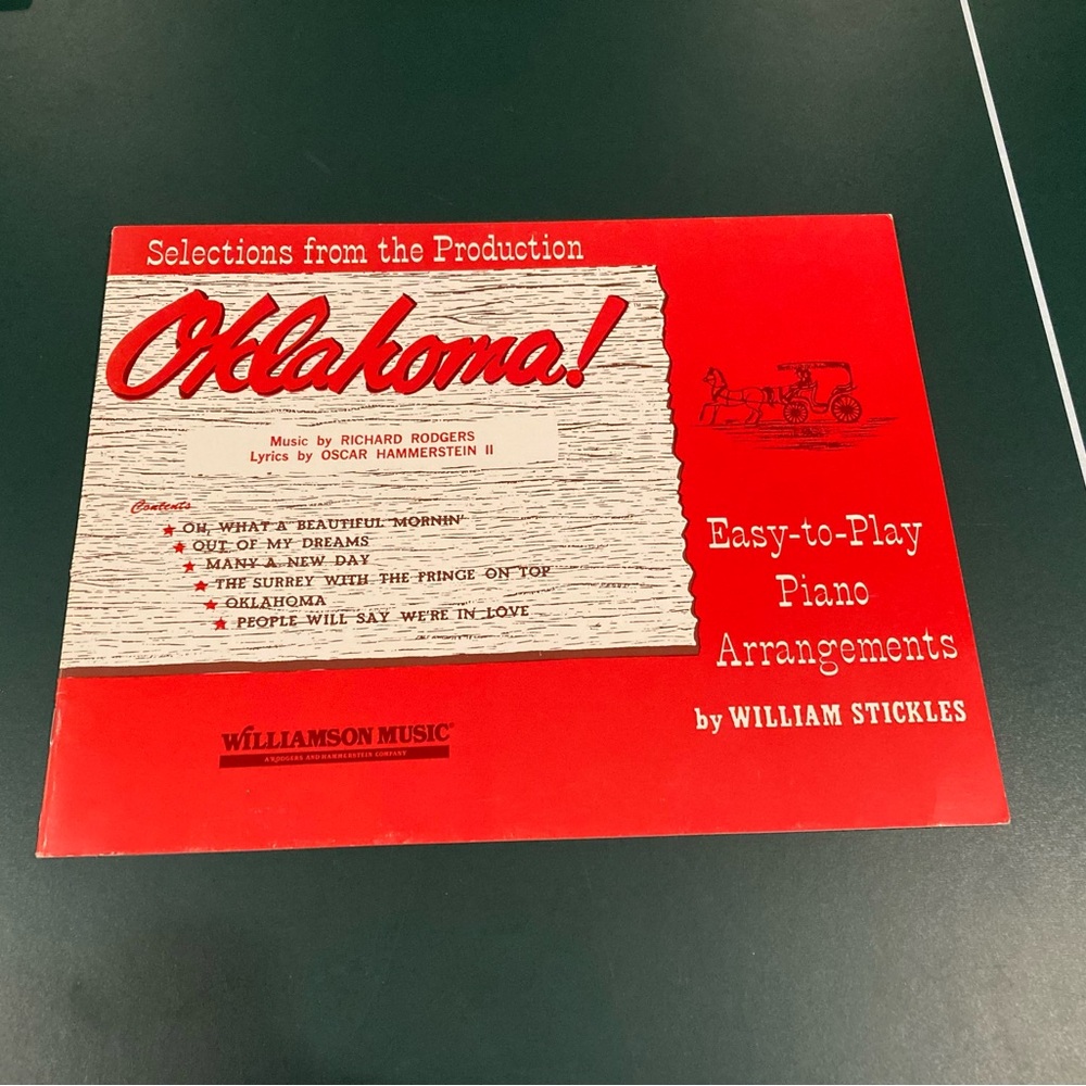 Oklahoma! Easy-to-Play Piano Arrangements Book